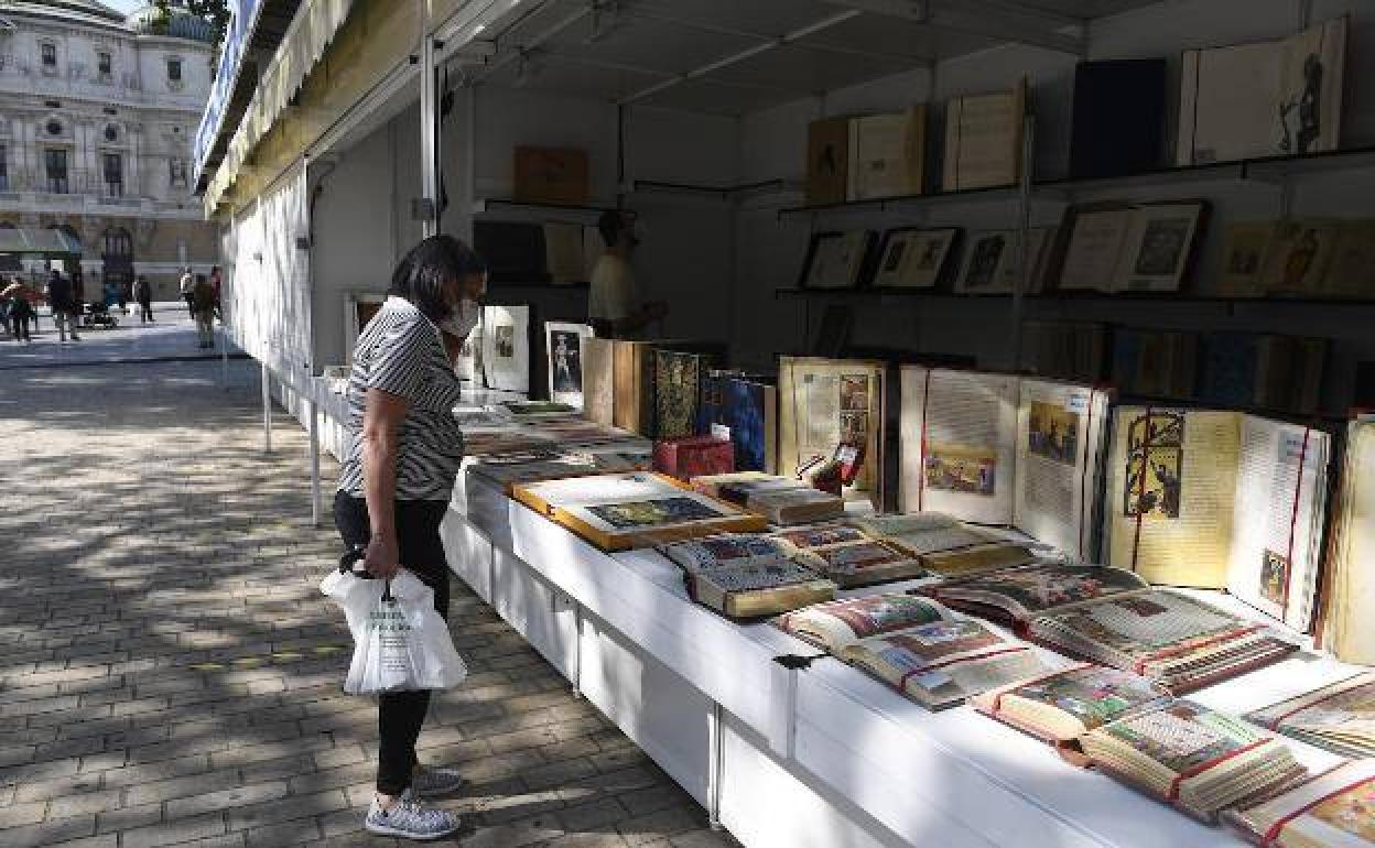 La Feria Del Libro Antiguo Y De Ocasión Abre En El Arenal Hasta El 7 De ...